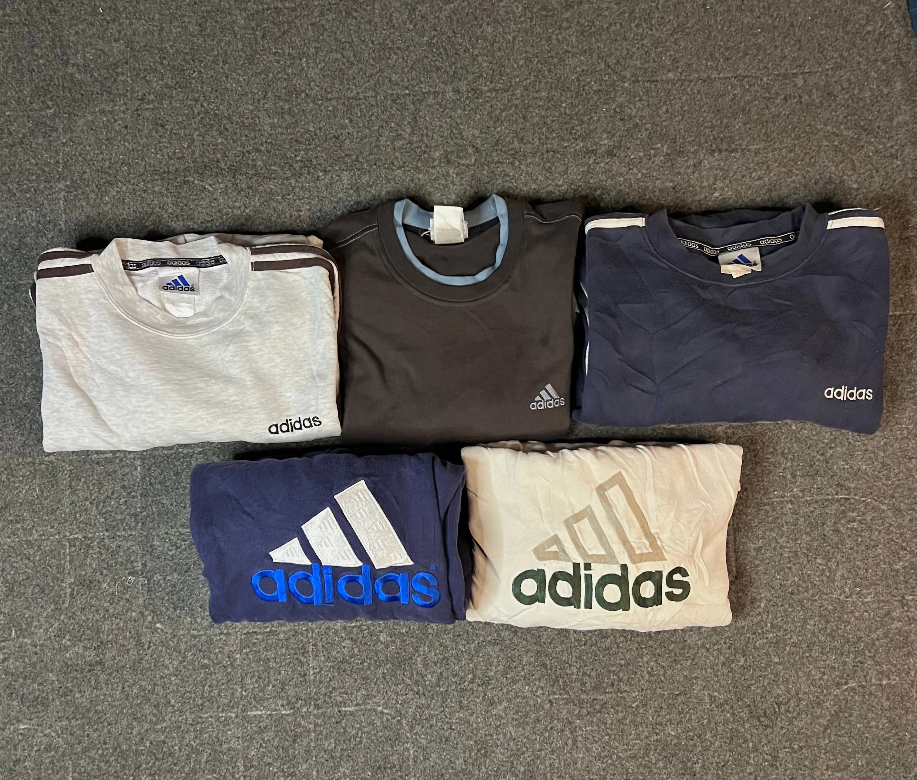 Adidas vintage sweatshirt