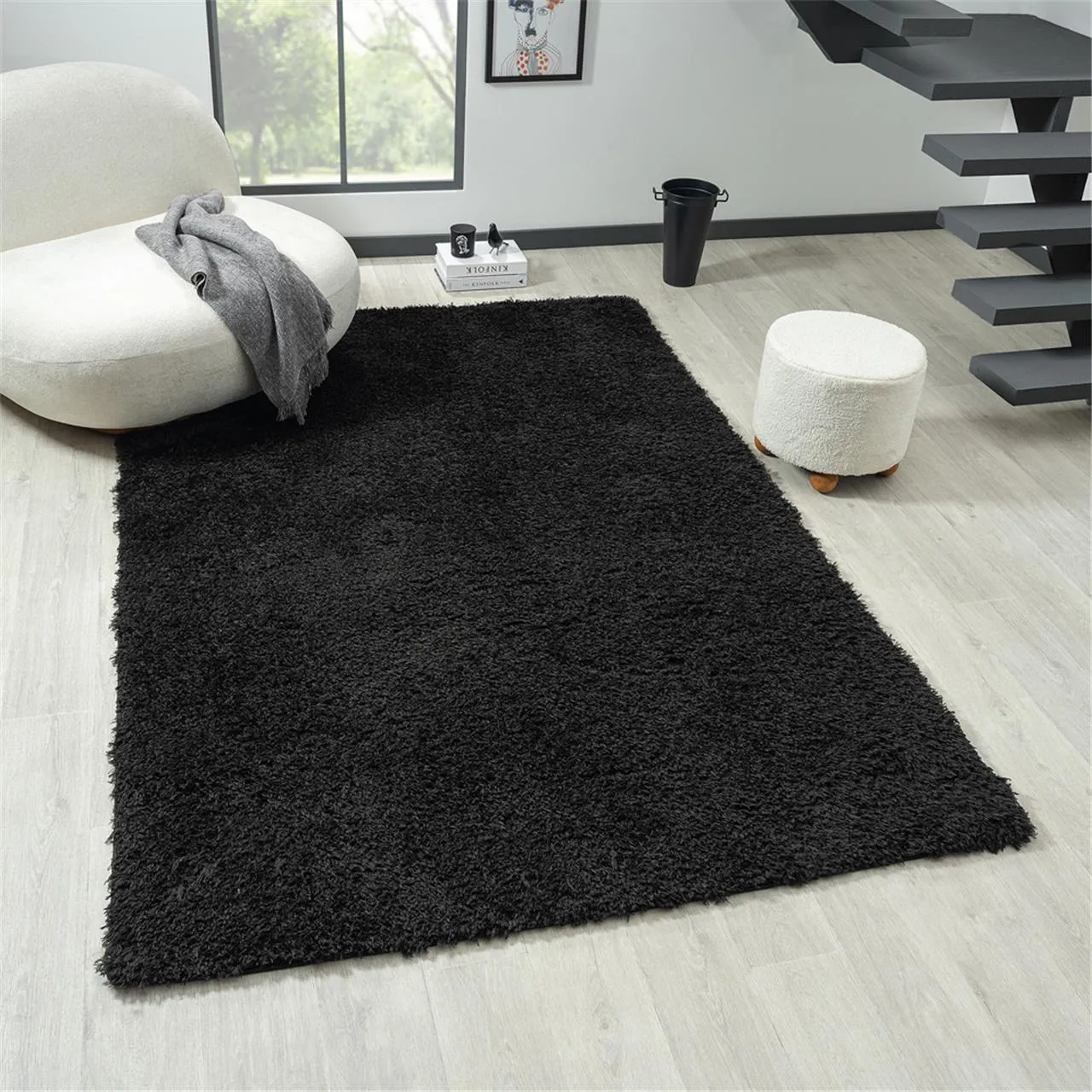 Fluffy and comfortable Ebony Plain Shag Rug